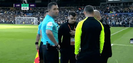 1665925644944061106.gif lee ars 1.gif