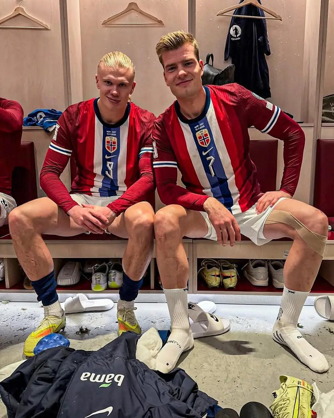 7M体育-你也有小鸟依人的时候？哈兰德与瑟洛特的合照引发关注